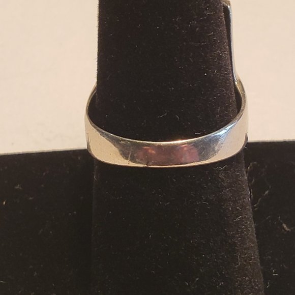 VINTAGE .925 MARCASITE / ONYX RING - SZ. 8.5 - Picture 5 of 9